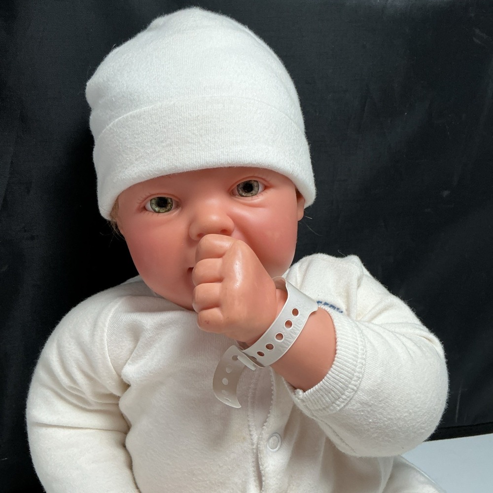 Vtg 1997 Lee Middleton Doll 050897 Reva Schick Thumb Sucker Newborn Gown Hat - Picture 7 of 16